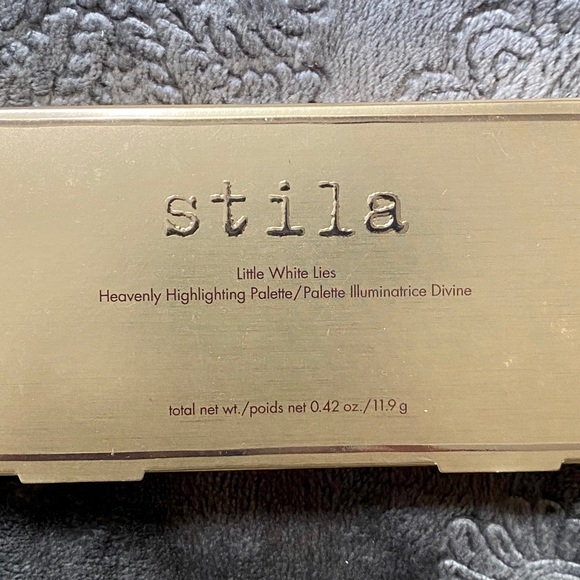 Still Little White Lies Highlighting Palette - Picture 2 of 5